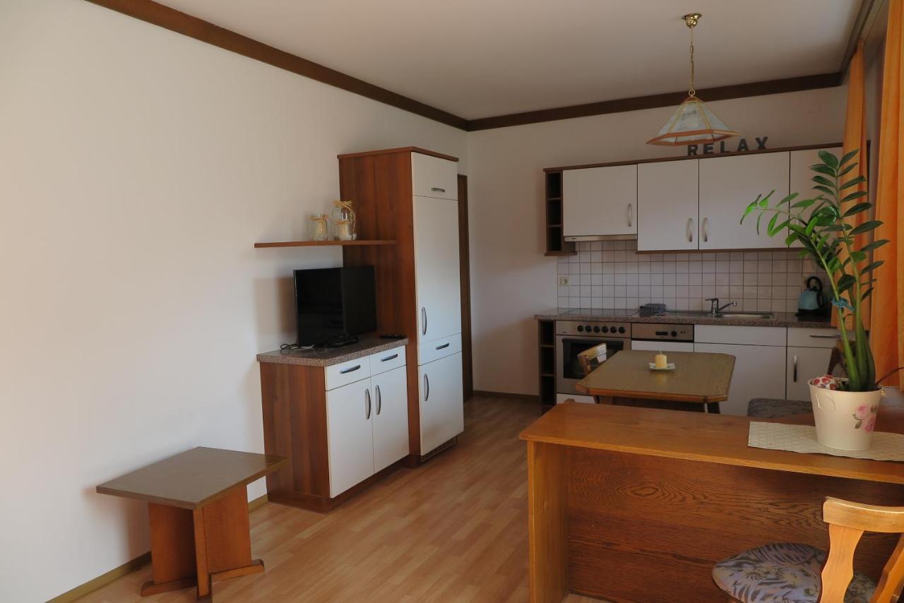 Apartamento Haus Enzian Sankt Johann im Pongau Exterior foto
